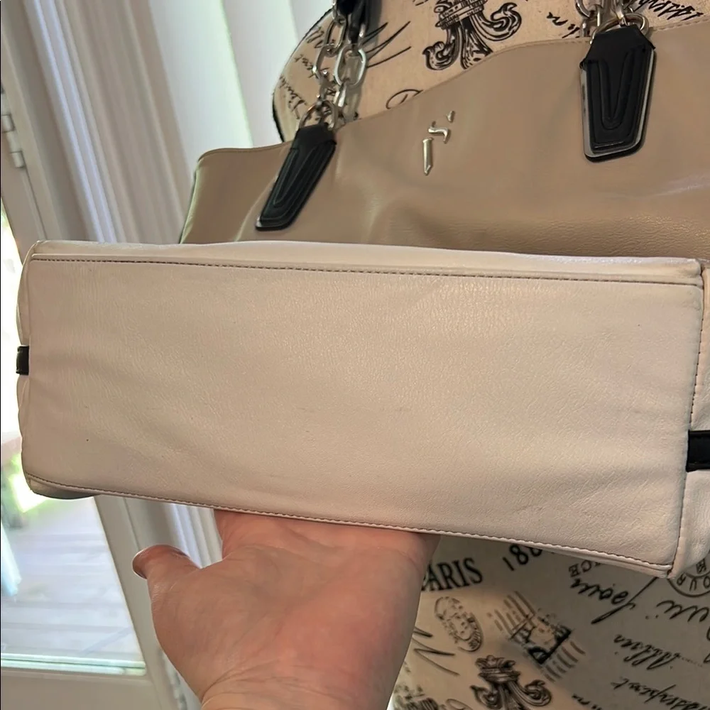 Simply Vera Vera Wang Beige and White Tote Bag - Picture 4 of 10